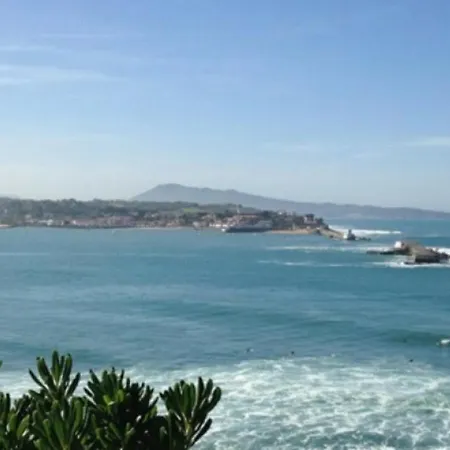 D'erromardie A 300m : Maison Basque Avec Terrasse, 3 Et Parking * Saint-Jean-de-Luz