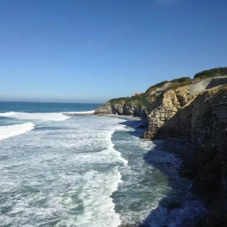 Apartment D'erromardie A 300m : Maison Basque Avec Terrasse, 3 Et Parking - Fr-1-4-589