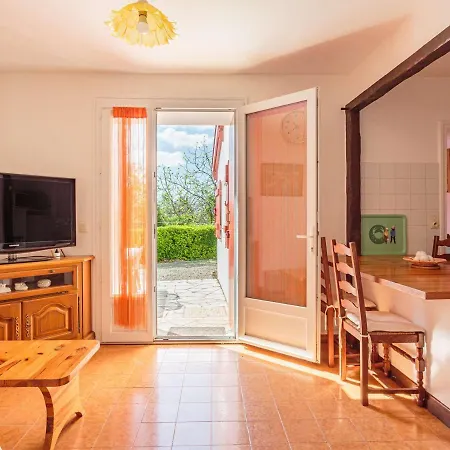 D'erromardie A 300m : Maison Basque Avec Terrasse, 3 Et Parking - Fr-1-4-589 Apartment